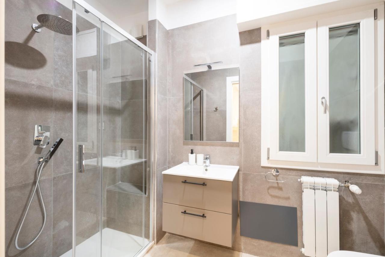 Easystayrome 10 Pax 3 Baths 1 Min From Metro Rom
