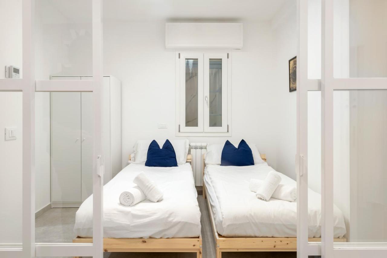 Easystayrome 10 Pax 3 Baths 1 Min From Metro Rom